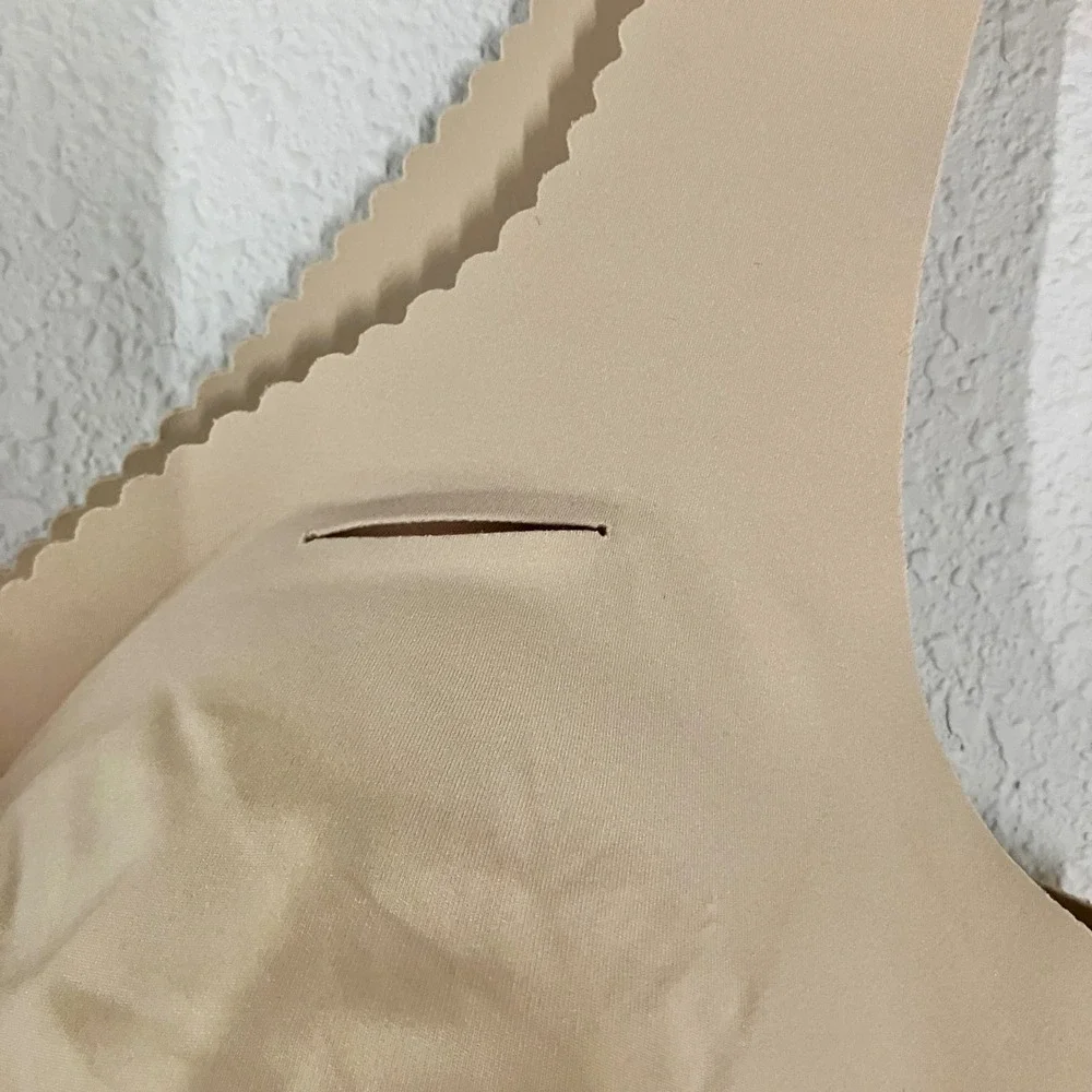EVELYN BOBBIE Evelyn Bra XL Wireless EB Core Support Smoothing Scalloped Beige